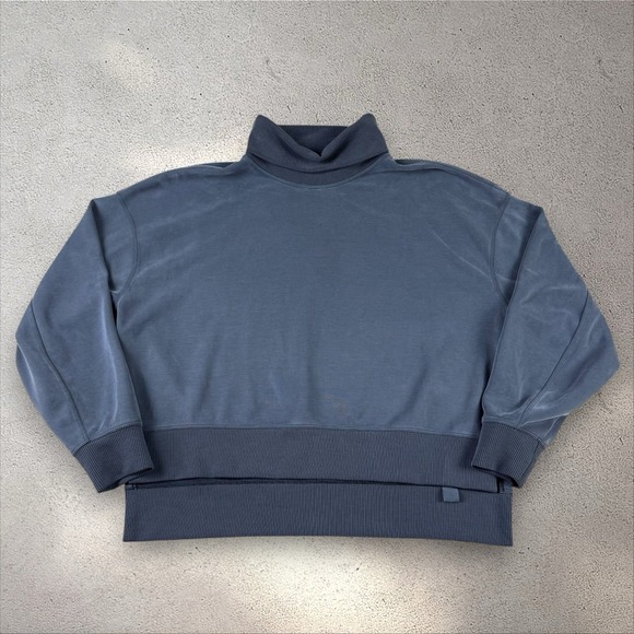 LULULEMON Softstreme Turtleneck Pullover Size 8 Gray Knit Oversized Athleisure - Picture 2 of 6